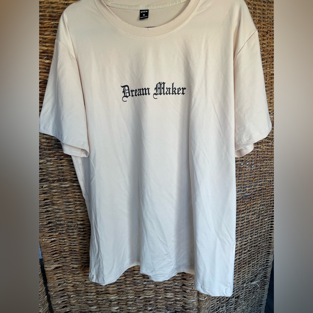 Men’s dream maker graphic t shirt